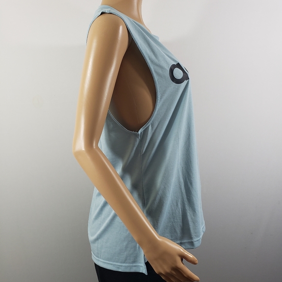 Adidas top - Picture 2 of 3